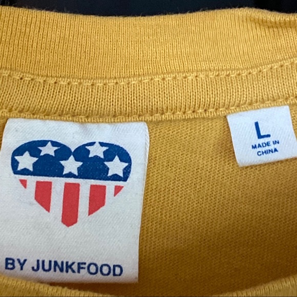 Pink Floyd Tee by Junkfood size Large - Picture 2 of 2